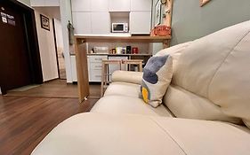 Exceptional Refurnished Studio Top Location